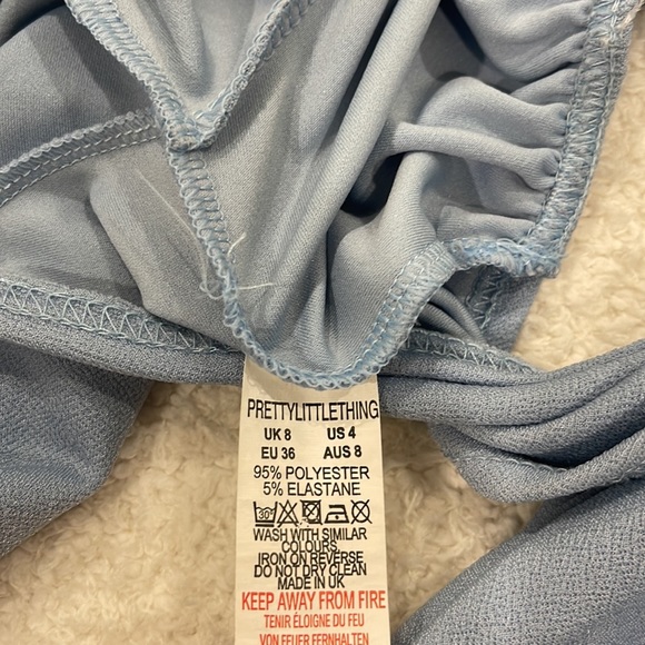 *SOLD* PRETTYLITTLETHING - Tie-back Off-the-shoulder Top - Sky Blue (US 4) - Picture 10 of 11